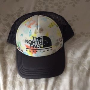The North Face basecamp trucker hat